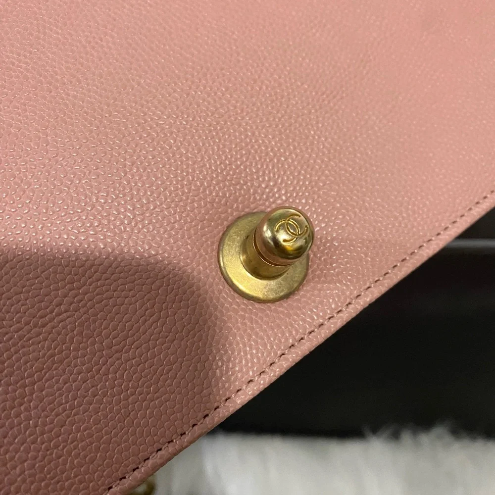 Chanel Le Boy Medium - Caviar - Picture 6 of 17